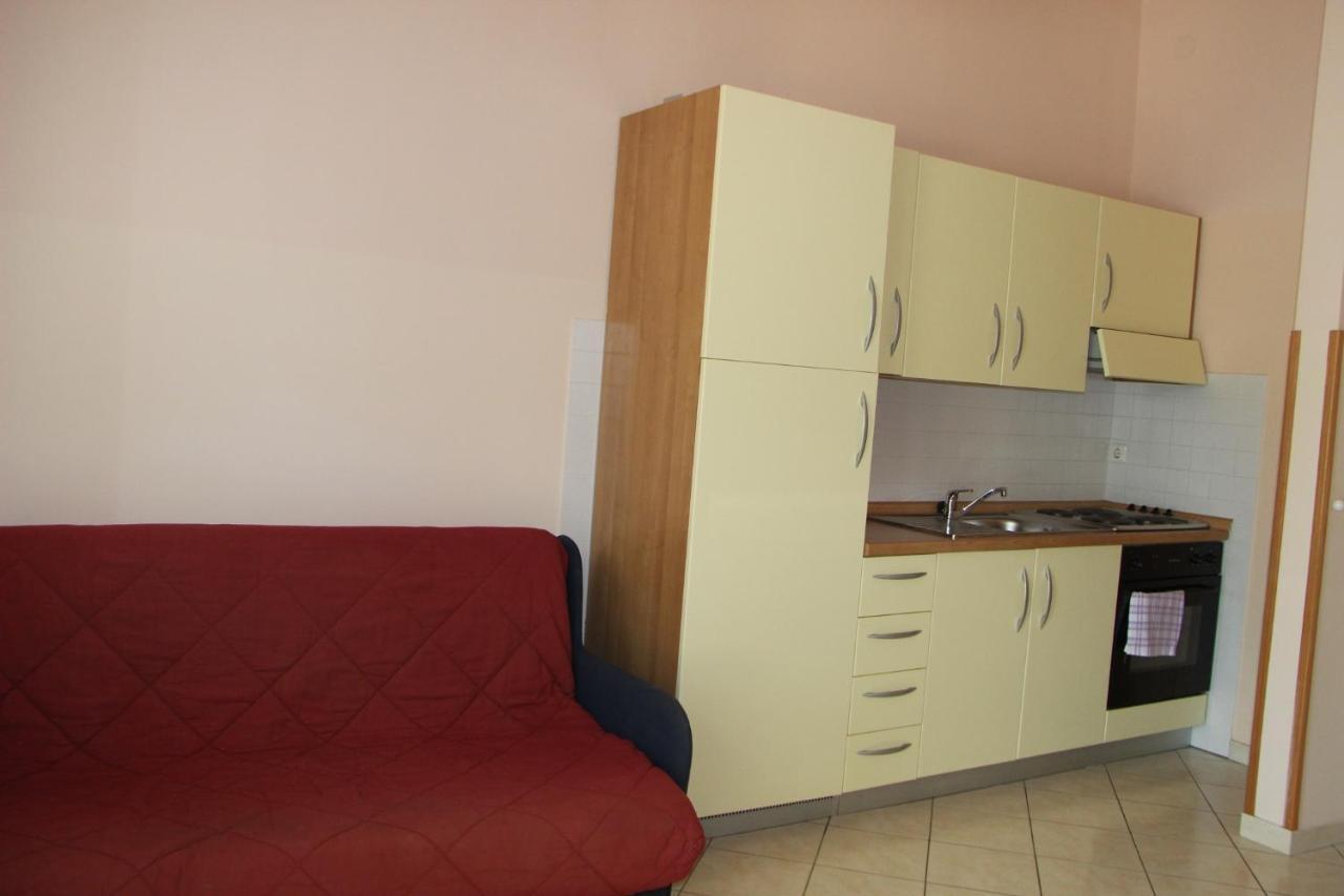 Apartments Miriam Premantura Exterior photo